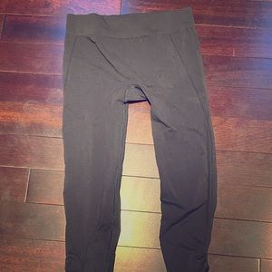 NWOT Dark Gray Gathered So Leggings Size Small